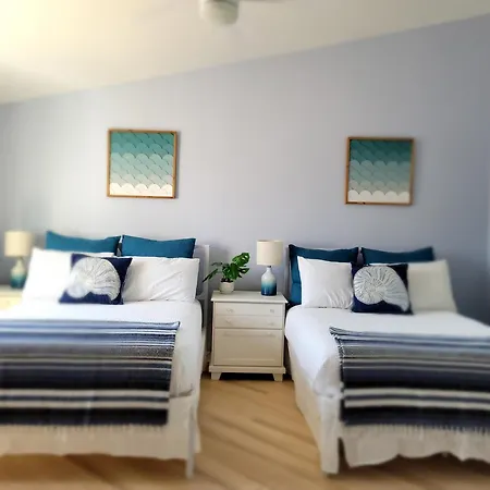 Charming Townhome Shoreline Towers Short Walk To The Beach And Pool